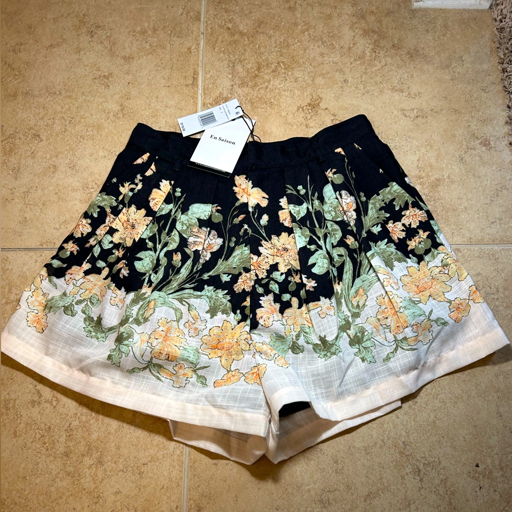 Nwten Saison Iris Shorts - Medium (Also Have Small Listed)